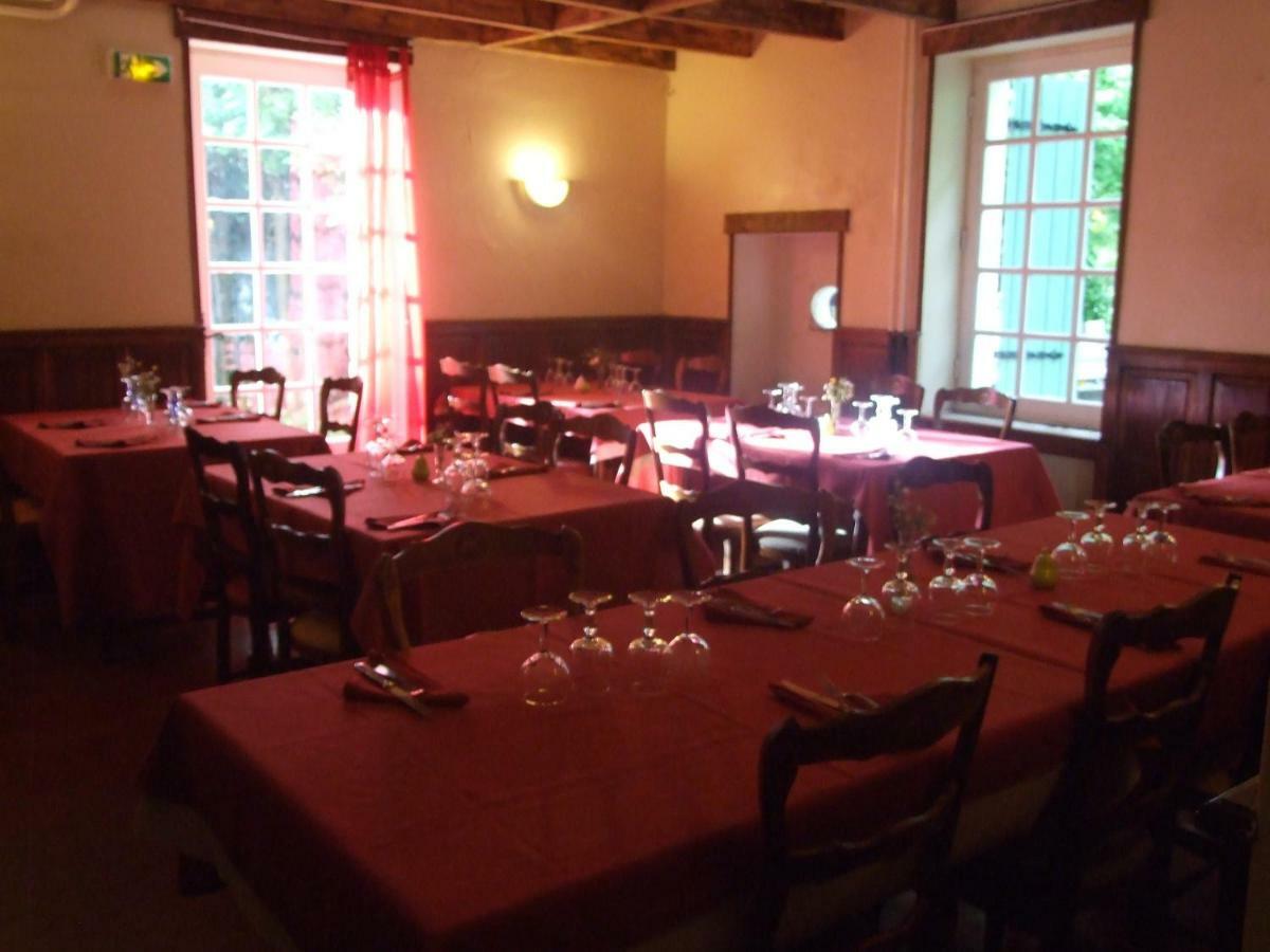 L'Auberge de la Forêt Mervent Exterior foto